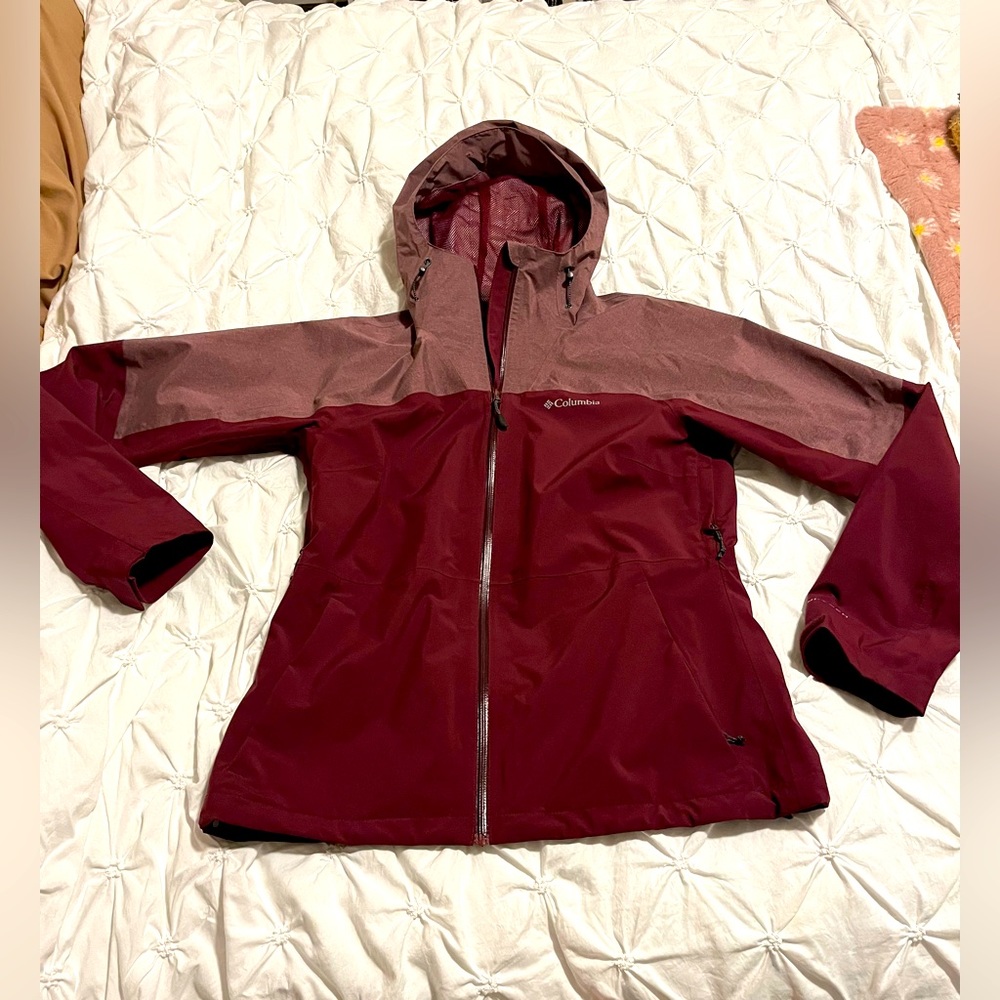 Columbia Lightweight Women’s Jacket - Burgundy - Medium